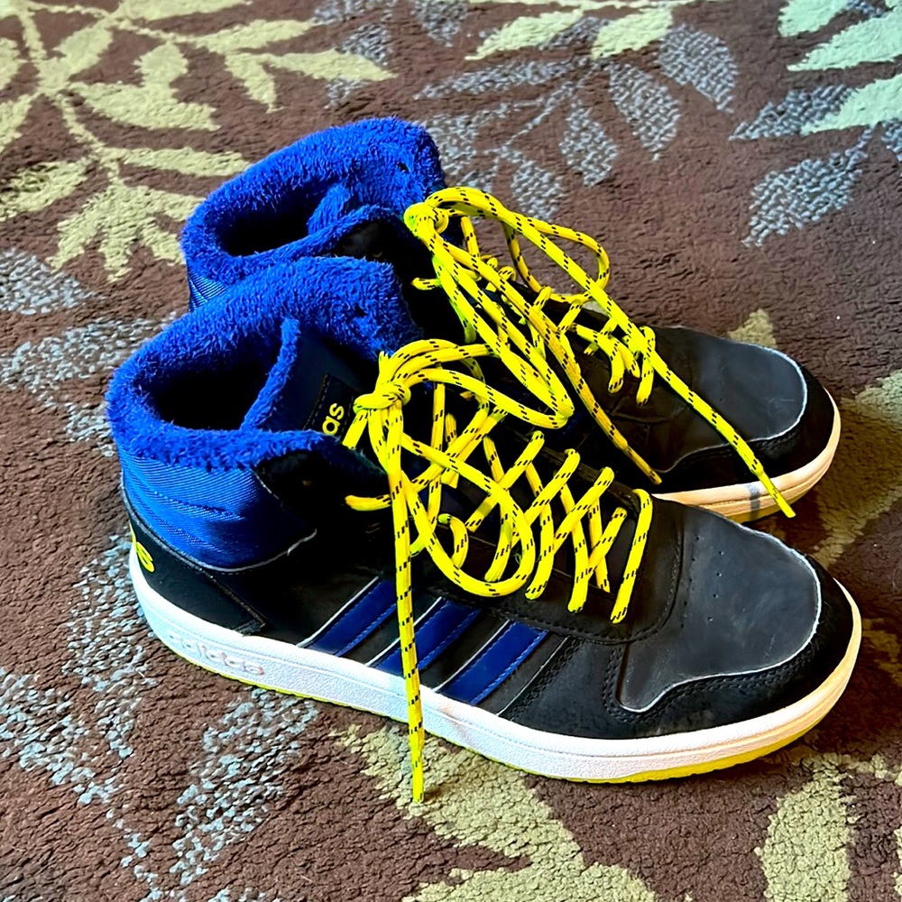 Adidas Sneakers
